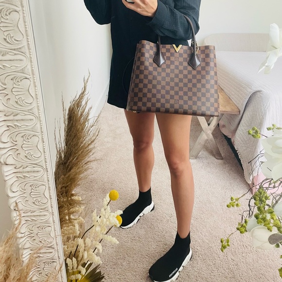 Louis Vuitton Handbags - NEW 💕AUTHENTIC LOUIS VUITTON KENSINGTON Damier Ebene Shoulder Bag